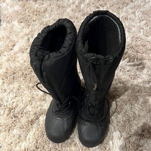 Sorel winter boots size 8